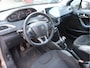 Peugeot 208 1.6 Benzine Allure Blossem 5-Deurs * Groot Touch Screen Google Maps Spotify via Apple Car Play * Trekhaak * Climate & Cruise Control * L.M. Velgen * Vingerhoets; Vierde Generatie Eersteklas Service !