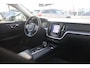 Volvo V60 B3 Momentum 163pk | ACC | Climate | Navigatie | Carplay | Stoelverwarming | Camera | LED