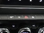 Renault Clio 1.0 TCe Intens | Navigatie | Pack Look 17 | Carplay | cruise control | climate control | Camera | kunstlederen/stof bekleding | LED koplampen | lichtmetalen velgen 17'' |