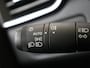 Renault Clio 1.0 TCe Intens | Navigatie | Pack Look 17 | Carplay | cruise control | climate control | Camera | kunstlederen/stof bekleding | LED koplampen | lichtmetalen velgen 17'' |