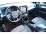 Volvo XC40 B3 Plus Dark | Stoelverwarming | 360° Camera | H/K | Memory Stoelen | Glossy Black