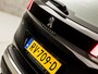 Peugeot 3008 1.2 PureTech Sport 131Pk Automaat (APPLE CARPLAY, GROOT NAVI, 360 CAMERA, SPORTSTOELEN, CRUISE, LANE ASSIST, NIEUWSTAAT)