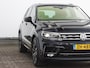 Volkswagen Tiguan 1.5 TSI ACT Highline Business R | Panoramadak | Trekhaak wegklapbaar | Camera | Stoel- en voorruitverwarming |