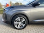 Peugeot 3008 1.2 Turbo 130 pk Automaat Allure Pack Navigatie Camera Carplay Adaptieve Cruise DAB Stoelverwarming Keyless Led 18 Inch Velgen Zwart Dak Parkeersensoren Getint Glas 1e Eigenaar in nieuwstaat