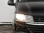 Volkswagen Transporter 2.0 TDI 150 PK L2H1 DC Highline | Airco | Cruise control | App connect | Achteruitrijcamera | Multi stuur | 16" LM velgen | Trekhaak |