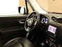 Jeep Renegade 1.4 MultiAir Limited AWD - ORIGINEEL NEDERLANDSE AUTO - AFNEEMBARE TREKHAAK - 1200 KG TREKGEWICHT - 4 WIELAANDRIJVING - DISTRIBUTIERIEM IS VERVANGEN - AUTO VERKEERT IN MOOIE STAAT - NAVIGATIE - PARKEERSENSOREN VOOR/ ACHTER -LEDEREN BEKLEDING