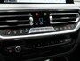 BMW X4 xDrive20i M Sport 184pk Dealer O.H. Carbon Schwarz Metallic | Adaptive Cruise | Camera | Sfeerverlichting | Lederen Sportstoelen Verwarmd | Apple Carplay | Virtual Cockpit | Navigatie | DAB | 19"L.M |
