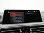 BMW X4 xDrive20i M Sport 184pk Dealer O.H. Carbon Schwarz Metallic | Adaptive Cruise | Camera | Sfeerverlichting | Lederen Sportstoelen Verwarmd | Apple Carplay | Virtual Cockpit | Navigatie | DAB | 19"L.M |