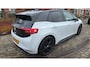 Volkswagen ID.3 First Pro Performance 58 kWh | Matrix LED | Afneembare Trekhaak | PDC V+A en Camera | Warmtepomp | 20 inch LM | Keyless Entry / Start | Stoel + Stuurverwarming |