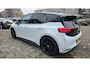 Volkswagen ID.3 First Pro Performance 58 kWh | Matrix LED | Afneembare Trekhaak | PDC V+A en Camera | Warmtepomp | 20 inch LM | Keyless Entry / Start | Stoel + Stuurverwarming |
