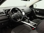 Renault Kadjar TCe 130 Intens | Pack Technology met parkeersensoren en achteruitrijcamera | R-Link navigatie | Dakrails | Lichtmetalen velgen | Metaalkleur |