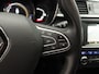 Renault Kadjar TCe 130 Intens | Pack Technology met parkeersensoren en achteruitrijcamera | R-Link navigatie | Dakrails | Lichtmetalen velgen | Metaalkleur |