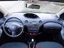Toyota Yaris 1.3 VVT-i S-Line met Radio en Trekhaak