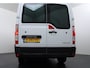 Renault Master T35 2.3DCI L2H2 3-Persoons 2X Schuifdeur Airco Camera Cruise Control Pdc Betonplex Vloer Wandbetimmering Schuifdeuren Achterdeuren Sidebars Euro 6 Origineel Nederlandse Auto