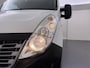 Renault Master T35 2.3DCI L2H2 3-Persoons 2X Schuifdeur Airco Camera Cruise Control Pdc Betonplex Vloer Wandbetimmering Schuifdeuren Achterdeuren Sidebars Euro 6 Origineel Nederlandse Auto