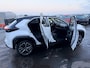 Toyota Yaris Cross 1.5 Hybrid Executive Trekhaak, Dodehoekdetectie, HUD, Stoelverwarming, LMV, LED, Elek. achterklep, Parkeersensoren