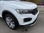 Volkswagen T-Roc 1.5 TSI Sport Business AUTOMAAT / PANO / ACC / LINE ASSIST / CAMERA / LED / ELEK KLEP / TREKHAAK / LM VELGEN