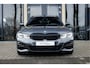 BMW 3-Serie Touring 330i xDrive Aut. | High Executive | M Sportpakket | Laserlight | 19" LM Velgen | Panoramadak | Head-Up | Trekhaak | HIFI | Driving Assistant Professional |