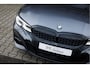 BMW 3-Serie Touring 330i xDrive Aut. | High Executive | M Sportpakket | Laserlight | 19" LM Velgen | Panoramadak | Head-Up | Trekhaak | HIFI | Driving Assistant Professional |