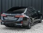 BMW 5-Serie 550e xDrive M Sport pro · Driving Assistant Professional · Stoel verwarming en ventilatie · Adaptive Suspension · Iconic Glow · M Sport Brake · Shadowline Lights · Comfort Seats · 4 Zone Climate · Ambiance Light · Adaptive Led · B&W Sound ·