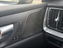 Volvo V60 2.0 D4 Inscription | Panoramadak | H&K Audio | Elek. Stoelen | Adap. Cruise | Stoelverwarming | 19 inch | Achteruitrijcamera | Airco separaat achter | Apple Carplay/Android Auto|telefoonintegratie premium