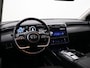 Hyundai Tucson 1.6 T-GDI HEV Comfort AUTOMAAT / Navigatie / NL Auto / Apple CarPlay & Android Auto / 1650KG Trekgewicht / Achteruitrijcamera / 1ste Eigenaar / Climate control / Adaptieve Cruise control / Stoelverwarming / Dealeronderhouden /