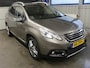 Peugeot 2008 1.2 - Navigatie - Perfect Dealer onderhoudden -