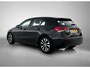 Mercedes-Benz A-klasse 160 Business Solution | Achteruitrijcamera | Stoelverwarming voor | Spiegelpakket | Navigatie. Inclusief 24 maanden MB Certified garantie voor Europa.