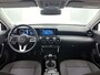 Mercedes-Benz A-klasse 160 Business Solution | Achteruitrijcamera | Stoelverwarming voor | Spiegelpakket | Navigatie. Inclusief 24 maanden MB Certified garantie voor Europa.