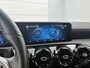 Mercedes-Benz A-klasse 160 Business Solution | Achteruitrijcamera | Stoelverwarming voor | Spiegelpakket | Navigatie. Inclusief 24 maanden MB Certified garantie voor Europa.