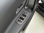 Mercedes-Benz A-klasse 160 Business Solution | Achteruitrijcamera | Stoelverwarming voor | Spiegelpakket | Navigatie. Inclusief 24 maanden MB Certified garantie voor Europa.