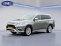 Mitsubishi Outlander 2.4 PHEV Pure+, vele opties, achteruitrijcamera, leder, 18 inch, trekhaak, NL auto met nap