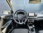Kia Stonic 1.0 T-GDi 100pk DynamicLine WINTERSALE | Camera | Navigatie | Lane Keep Assist | Climate Control | Apple CarPlay & Android Auto |