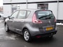 Renault Scenic 2.0 Dynamique Automatische airco, navigatie, licht metalen velgen, cruise controle, parkeersensoren, automaat, enz.