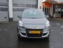 Renault Scenic 2.0 Dynamique Automatische airco, navigatie, licht metalen velgen, cruise controle, parkeersensoren, automaat, enz.