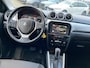 Suzuki Vitara 1.6 Exclusive 120pk Automaat | Trekhaak | Camera achter | Navigatie | Stoelverwarming | Cruise control | Airco automatisch | Privacy glass | Led dagrijverlichting | 17"LMV