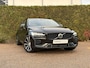 Volvo V60 2.0 T6 Plug-in hybrid AWD Plus Dark | Harman/Kardon | Stoel & Stuur verwarming | Memory | Trekhaak |