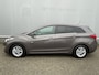 Hyundai i30 Wagon 1.6 GDI Business Edition / Navigatie / Camera / Telefoon / Trekhaak / Parkeersensoren V + A / LMV / Climate Control / Cruise Control / Dealer Onderhouden Auto.