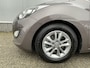 Hyundai i30 Wagon 1.6 GDI Business Edition / Navigatie / Camera / Telefoon / Trekhaak / Parkeersensoren V + A / LMV / Climate Control / Cruise Control / Dealer Onderhouden Auto.