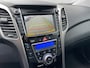 Hyundai i30 Wagon 1.6 GDI Business Edition / Navigatie / Camera / Telefoon / Trekhaak / Parkeersensoren V + A / LMV / Climate Control / Cruise Control / Dealer Onderhouden Auto.