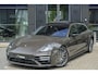 Porsche Panamera Sport Turismo 4.0 V8 Turbo S 700pk E-Hybrid Panoramadak Keramisch Luchtvering 4-wielsturing NLauto 1e eigenaar!
