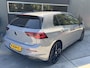Volkswagen Golf 1.5 eTSI 150pk DSG Style 1st Edition Black Panoramadak Winterpakket 19" Velgen IQ Light Massagestoel