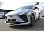 Lexus RZ 350e Luxury Line 77 kWh NIEUW DIRECT LEVERBAAR STOELVERW EL-ACHTERKLEP EL-STOELEN INFRAROOD-VERW STUURVERW 360-CAMERA