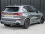 BMW X5 xDrive50e 490pk M Sport Pro | Panorama dak | Luchtvering | Comfort Access | Soft Close | Trekhaak | Shadowline Lights | Comfort Seats | 4-Zone Climate | Driving Assistant Prof. | Harman/Kardon | Ambient Ai
