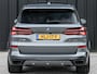 BMW X5 xDrive50e 490pk M Sport Pro | Panorama dak | Luchtvering | Comfort Access | Soft Close | Trekhaak | Shadowline Lights | Comfort Seats | 4-Zone Climate | Driving Assistant Prof. | Harman/Kardon | Ambient Ai