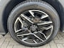 Peugeot 5008 | WINTERSALE | 1.2 HYBRID 136pk Automaat Allure 7-Zits | Parkeer Camera | Navigatie | Climate Control | Cruise Control | Parkeersensoren |