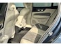 Volvo V60 2.0 T5 251pk Momentum NL-auto! 92069KM! H/K 20"