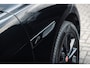 Jaguar F-Pace 2.0 P400e R-Dynamic S | Panoramadak | 20 Inch | Black Pack | Cold Climate | Stoelverwarming