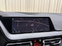 BMW 1-Serie M135i xDrive *Panoramadak* Head-Up / Adaptive Cruise / Harman/Kardon / Keyless / Lederen Kuipstoelen / Carplay / Camera / 19'' LMV