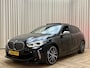 BMW 1-Serie M135i xDrive *Panoramadak* Head-Up / Adaptive Cruise / Harman/Kardon / Keyless / Lederen Kuipstoelen / Carplay / Camera / 19'' LMV